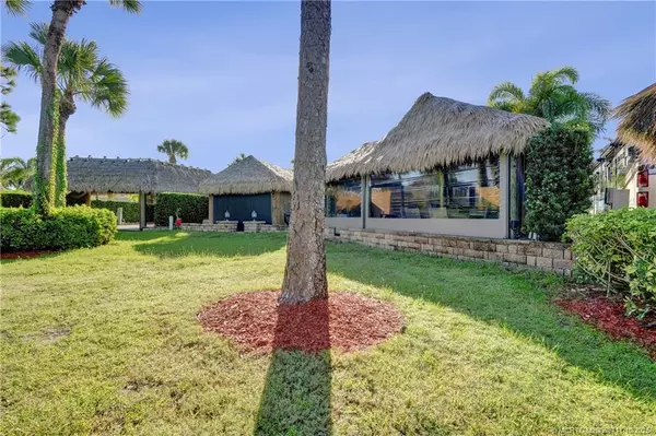 Port St Lucie, FL 34986,450 NW Sandtrap LN