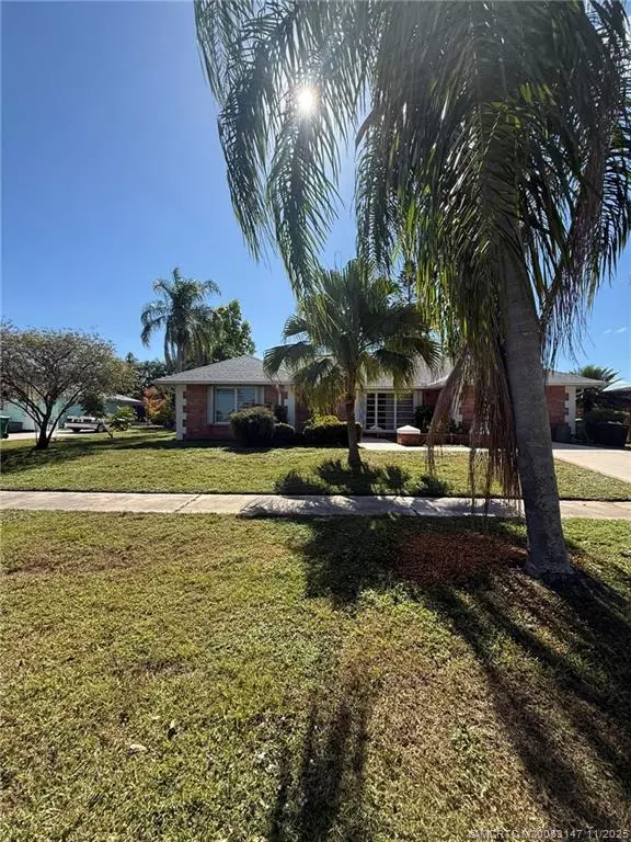 Port St Lucie, FL 34983,154 SE Selva CT