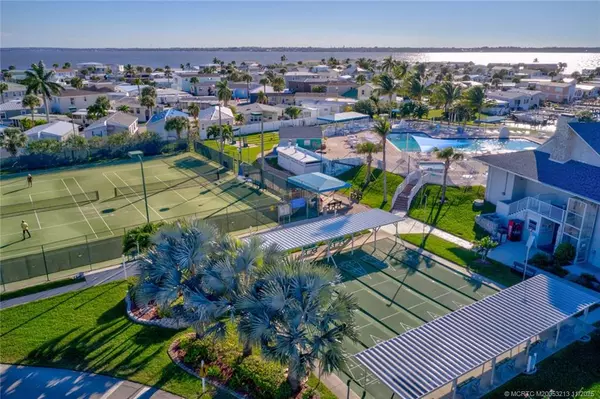 Jensen Beach, FL 34957,737 Nettles BLVD