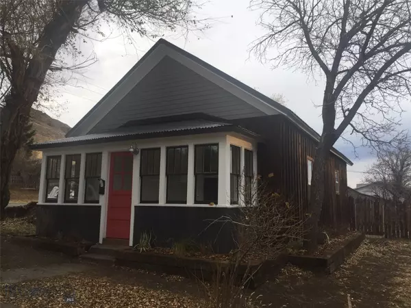 532 N I Street, Livingston, MT 59047