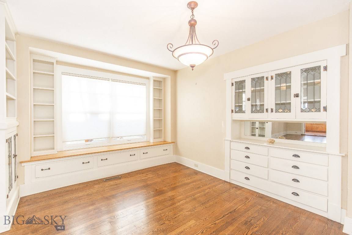 Bozeman, MT 59715,515 S 7th AVE
