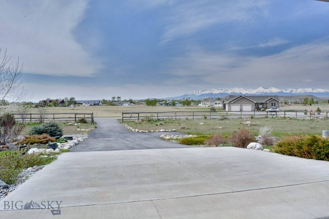 Big  Timber, MT 59011,18 Meadowlark CIR