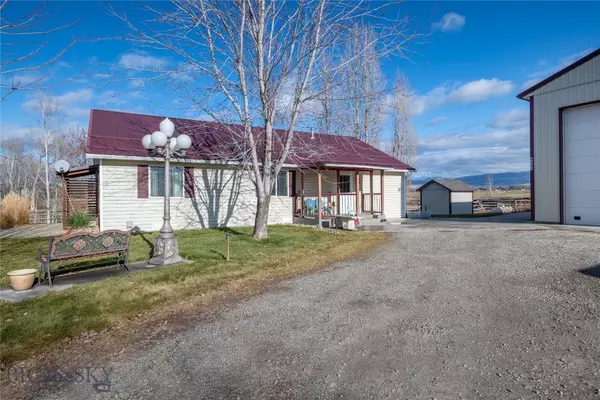 4442 Tripp LN, Stevensville, MT 59870