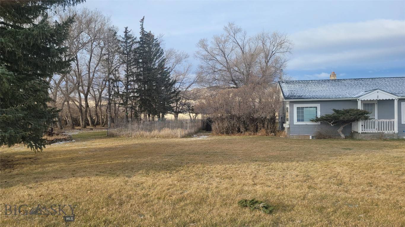 Ennis, MT 59729,4985 US Hwy 287
