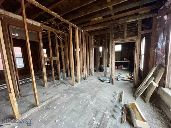 Butte, MT 59701,504-506 W Park