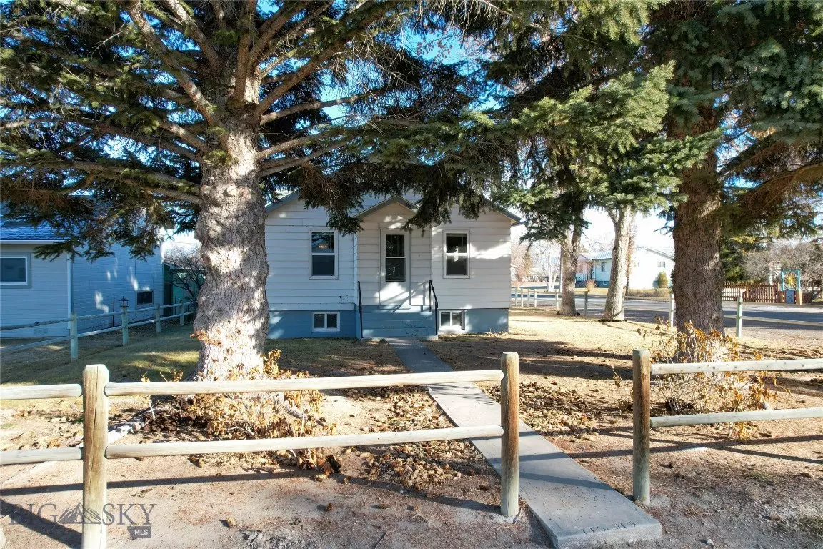 Townsend, MT 59644,215 S Walnut ST