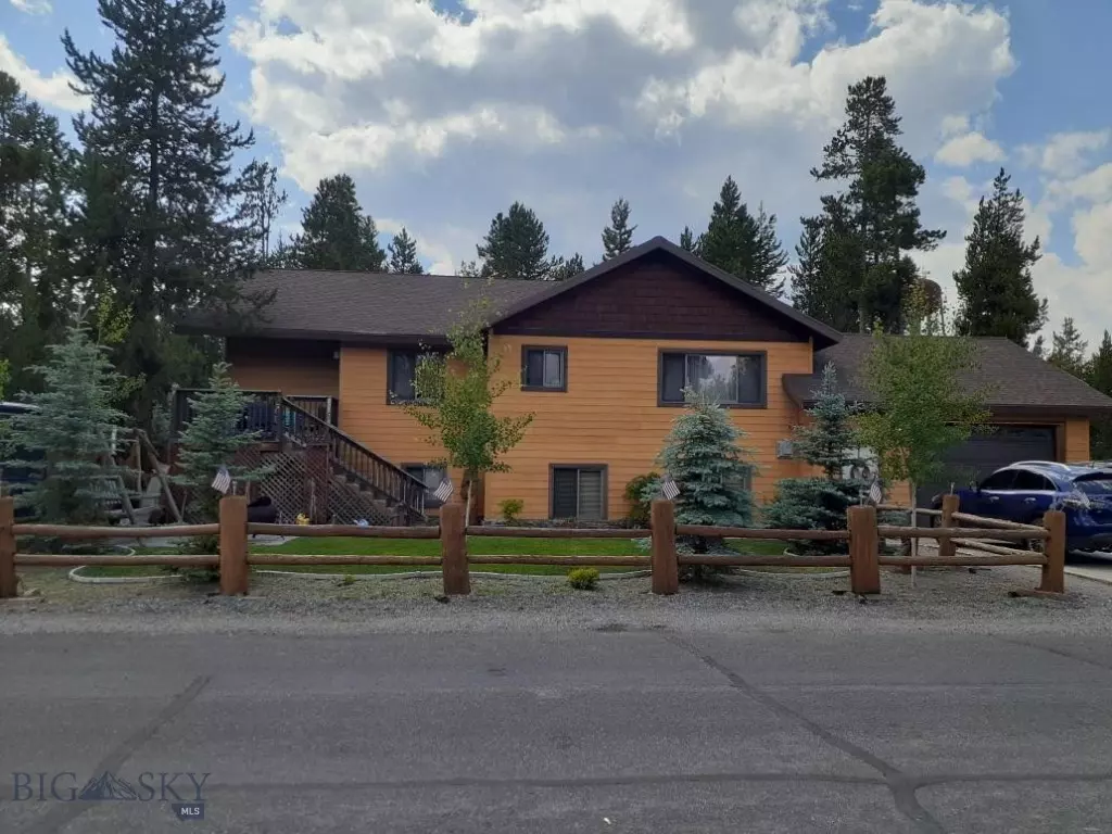 West  Yellowstone, MT 59758,321 De Lacy AVE