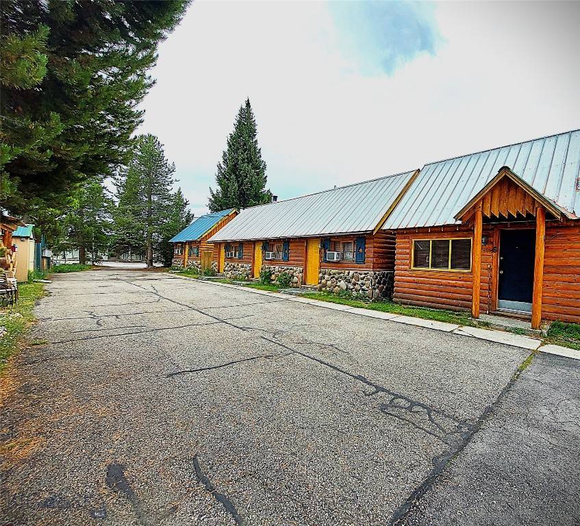 West  Yellowstone, MT 59758,601 Highway AVE