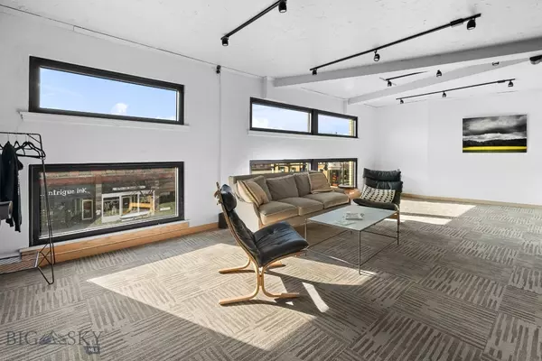 Bozeman, MT 59715,9 E Main ST