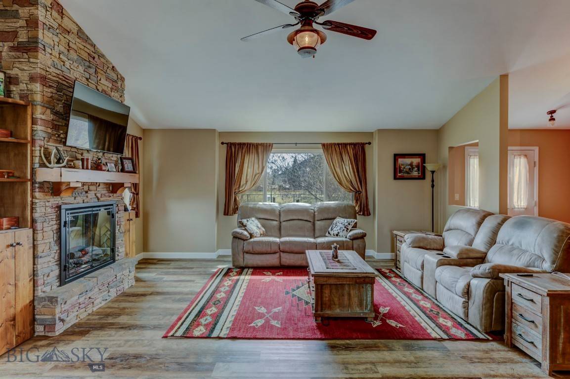 Livingston, MT 59047,98 Miller DR