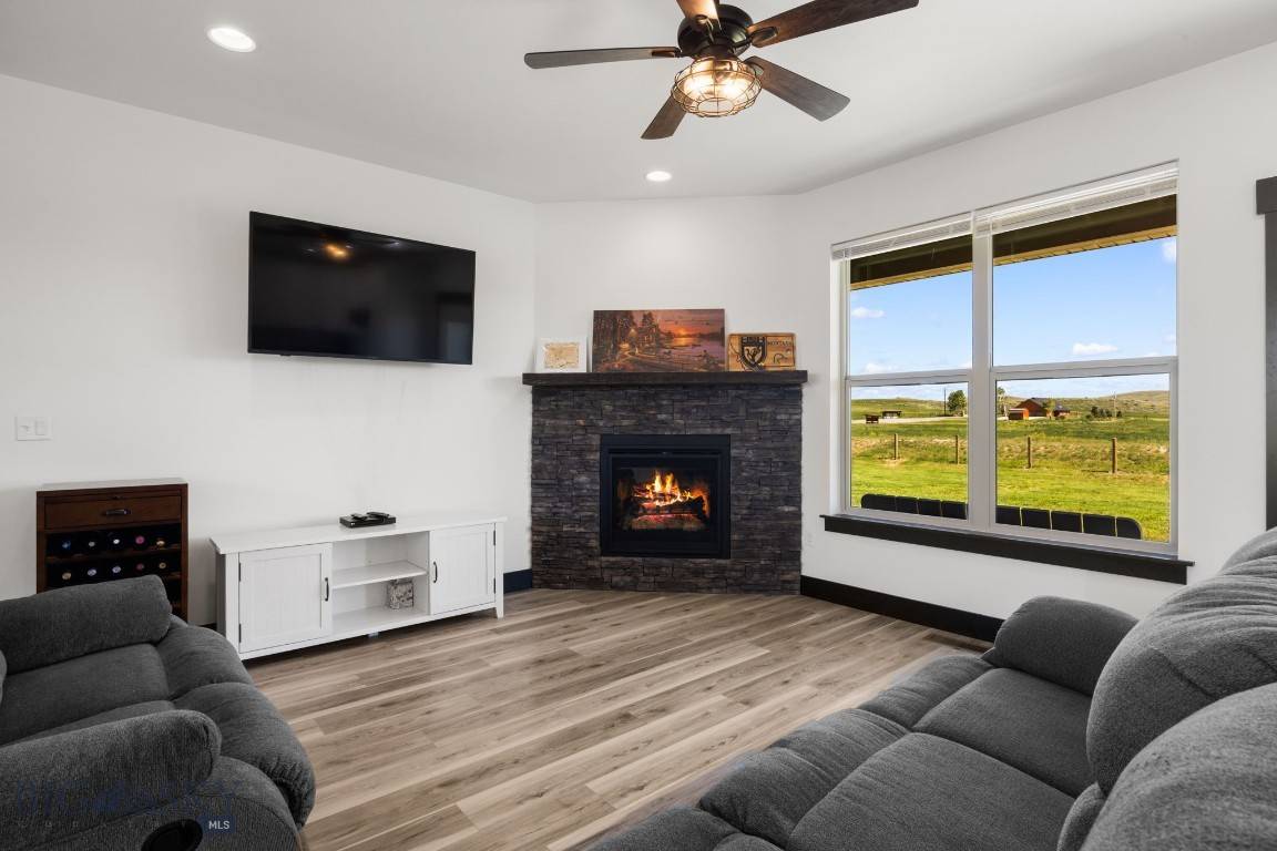 Three  Forks, MT 59752,30 Blue Stem WAY