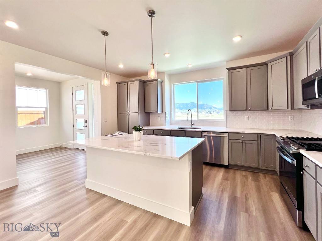 1823 N Cottonwood RD, Bozeman, MT 59718