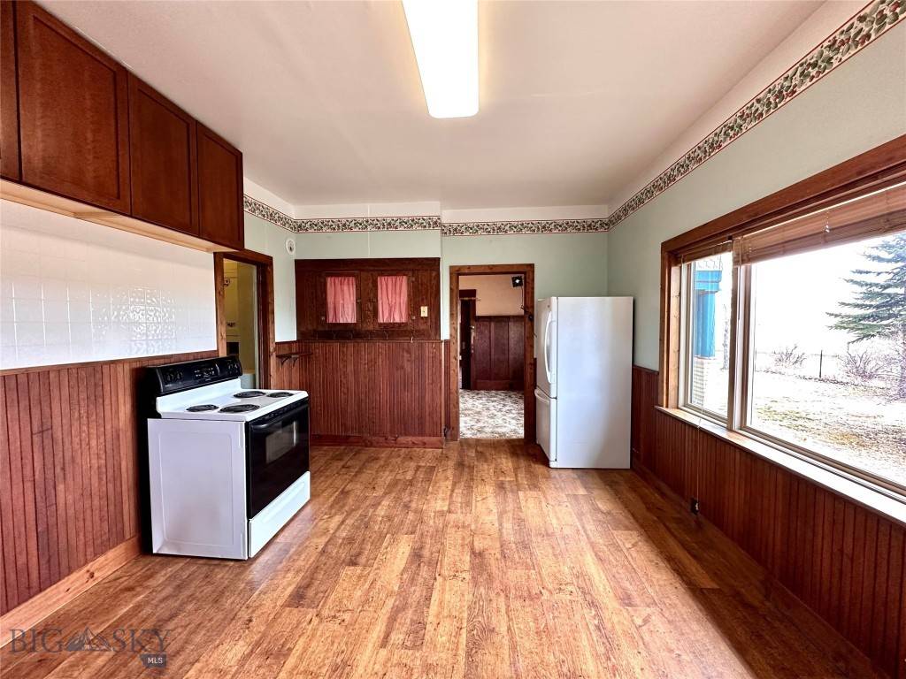 Deer  Lodge, MT 59722,3806 Greenhouse RD