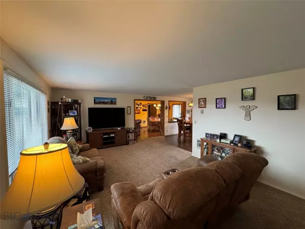 Butte, MT 59701,105 Country Club LN