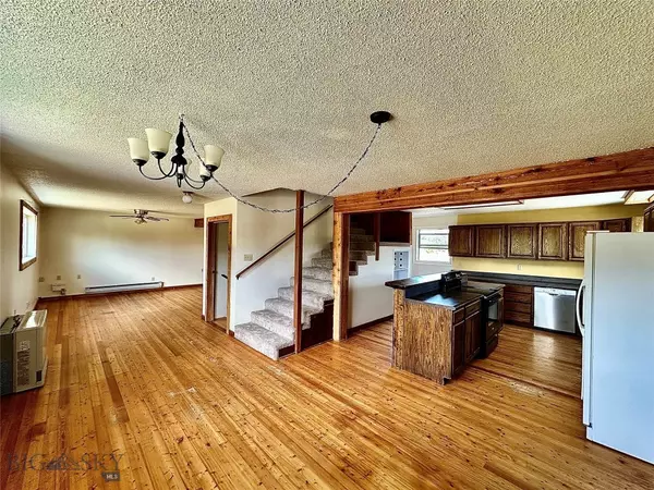 Ennis, MT 59729,310 W Armitage