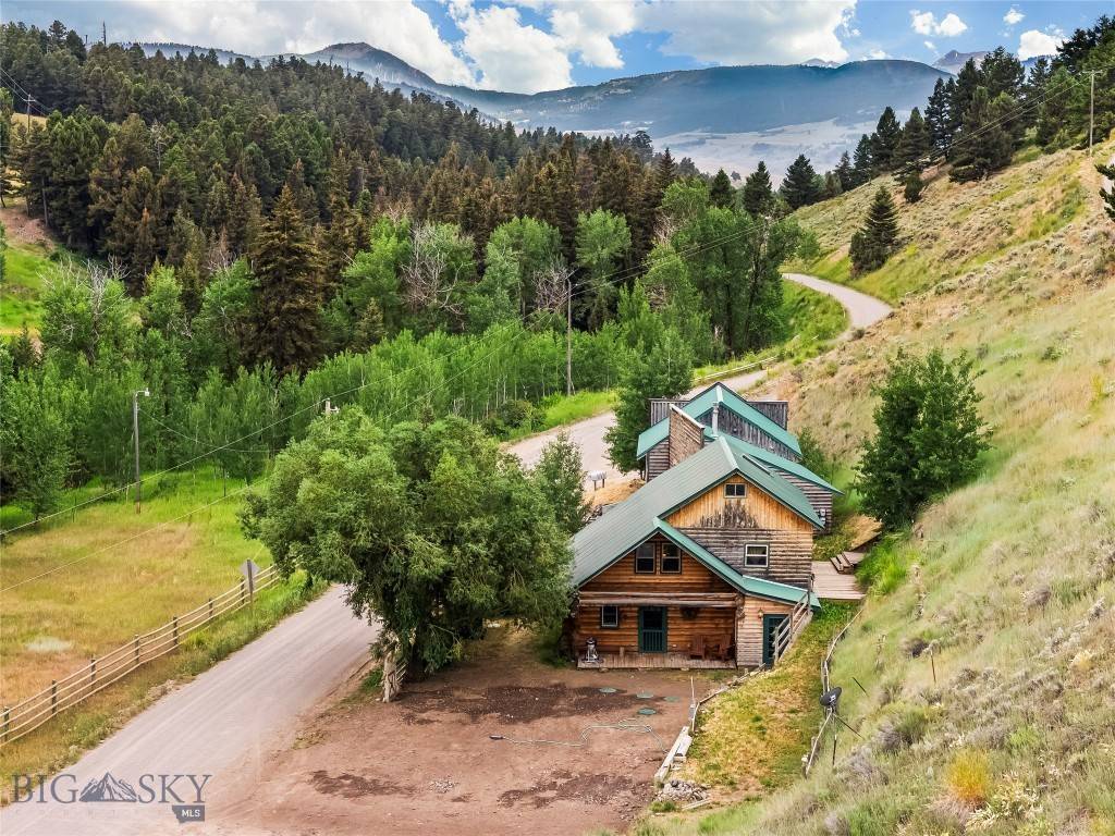 537 Jardine RD, Jardine, MT 59030