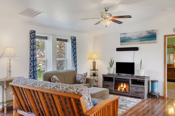 Livingston, MT 59047,606 Hefferlin