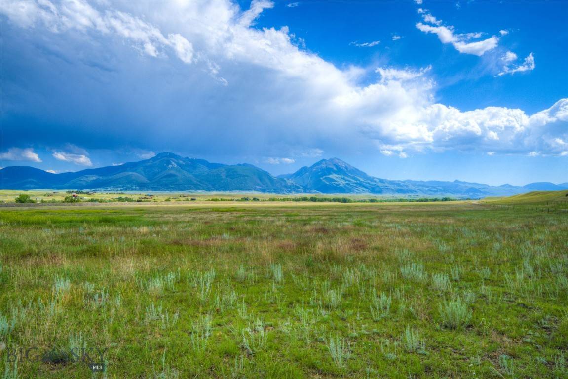 Livingston, MT 59047,NHN Old Yellowstone Trail North N