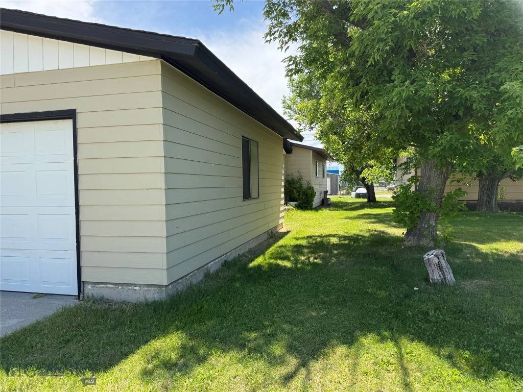 Big  Timber, MT 59011,915 E 2nd Ave