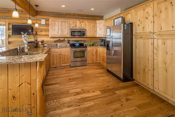 West Yellowstone, MT 59758,70 Lake Shore DR #3