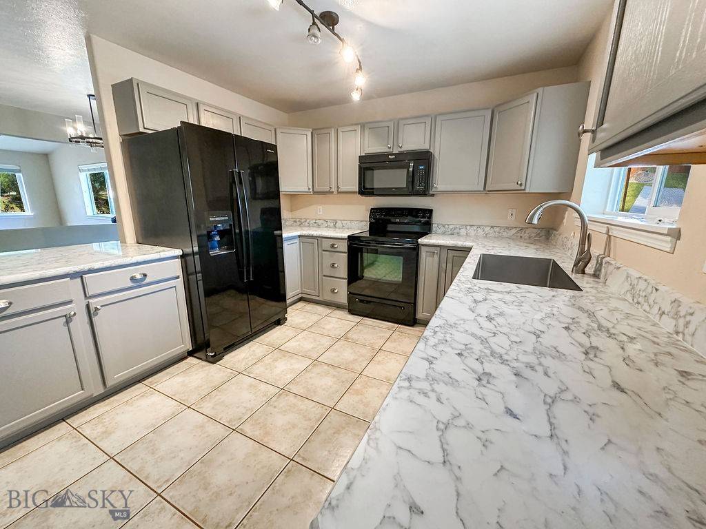 Belgrade, MT 59714,903 Golden DR W