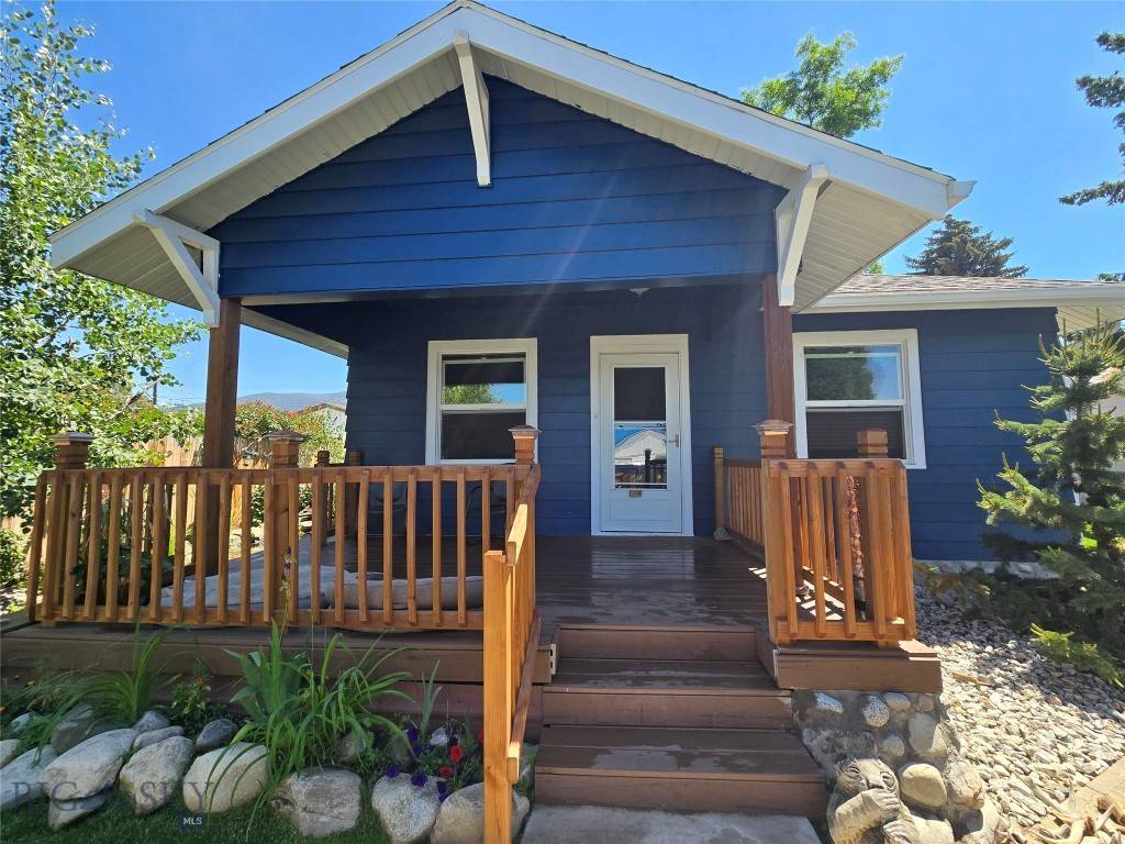 1906 Thomas AVE, Butte, MT 59701