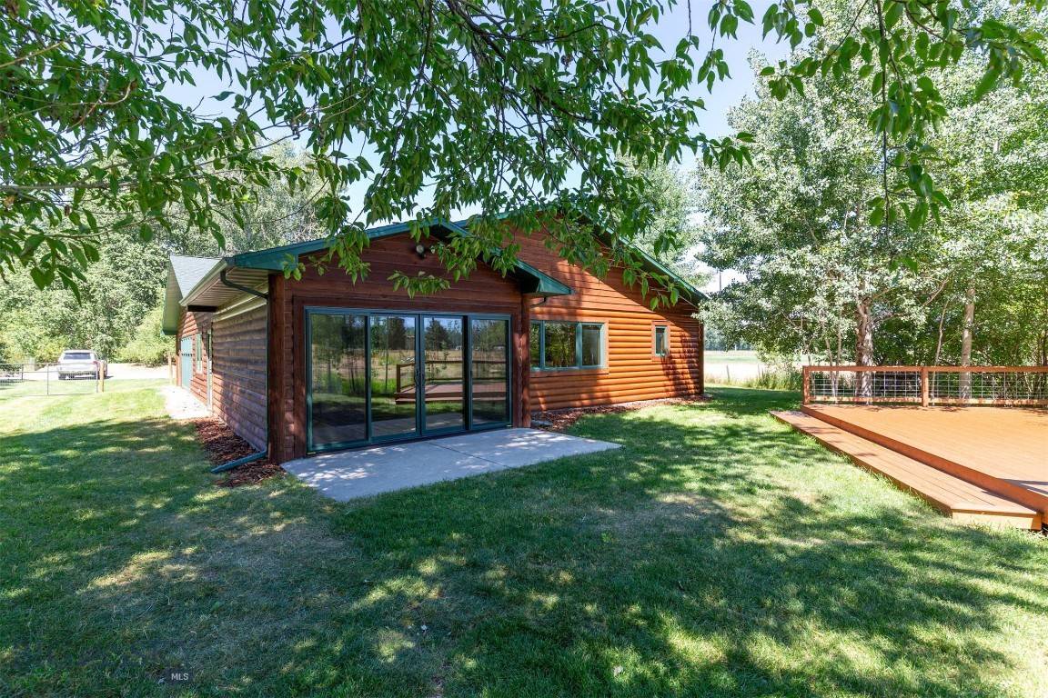 1733 W Cameron Bridge Road RD W, Bozeman, MT 59718
