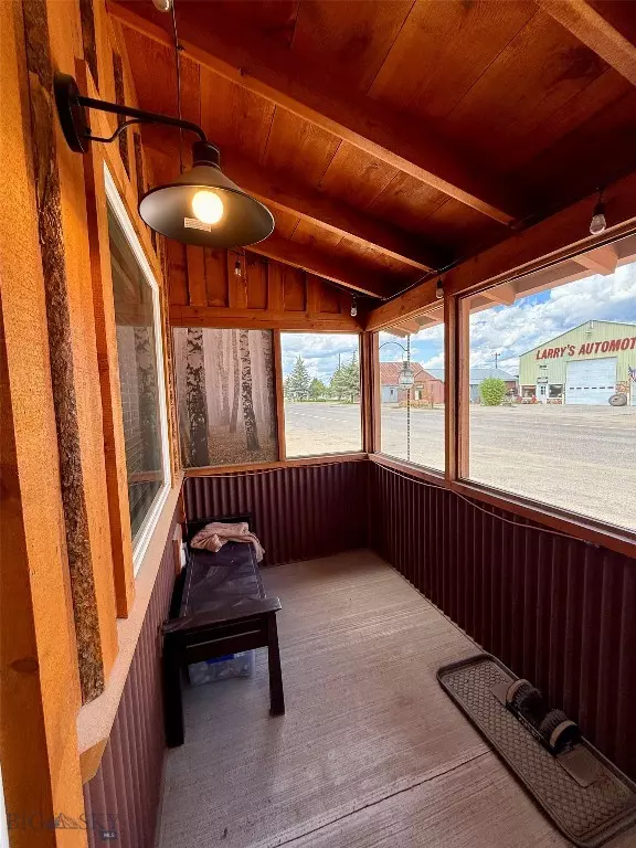 Wisdom, MT 59761,300 County Road