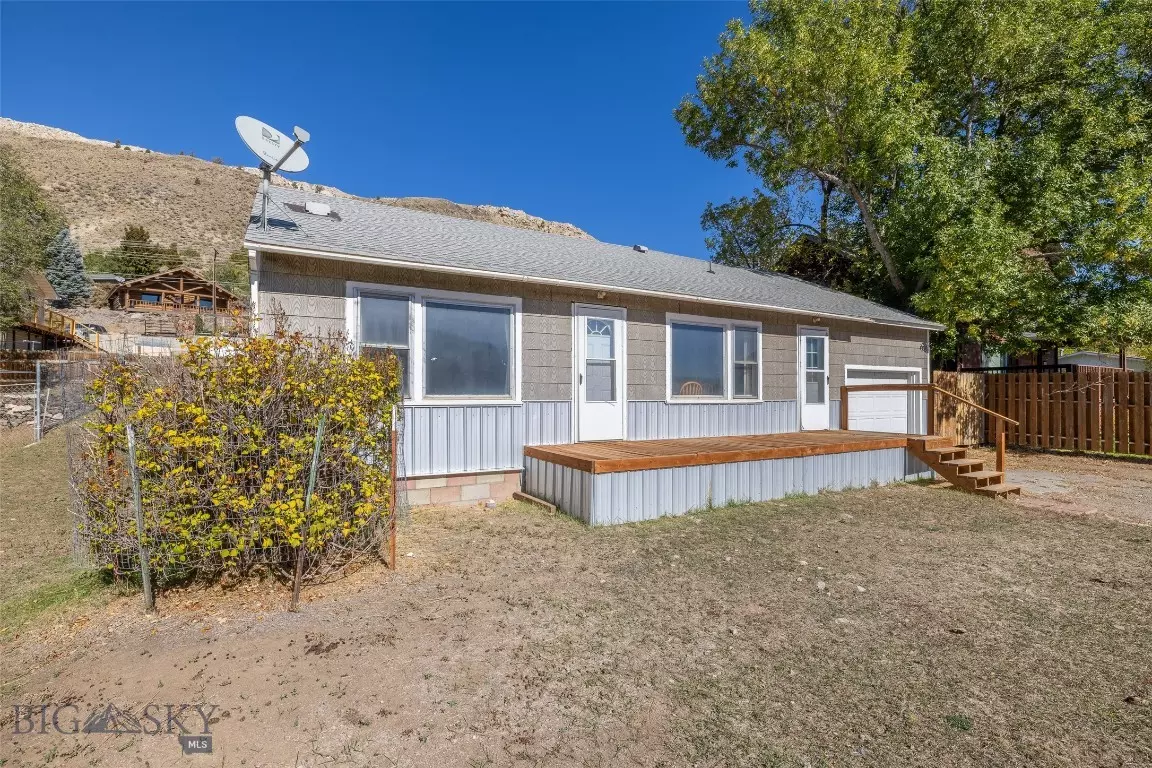 Gardiner, MT 59030,106 Travertine ST
