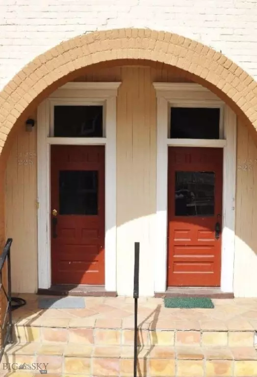 Butte, MT 59701,223-225 S Jackson ST