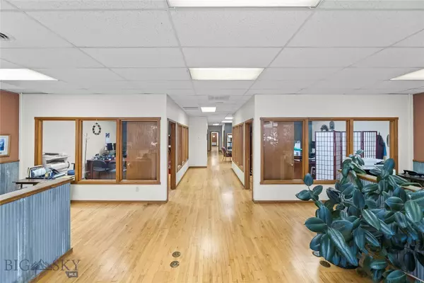 Livingston, MT 59047,124/126 S 2nd