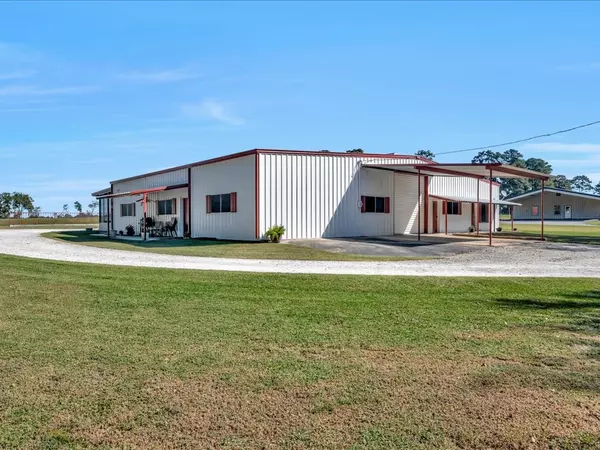 Lufkin, TX 75901,260 Fish Rd