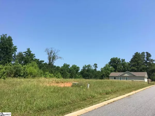 202 Revis Court, Laurens, SC 29360