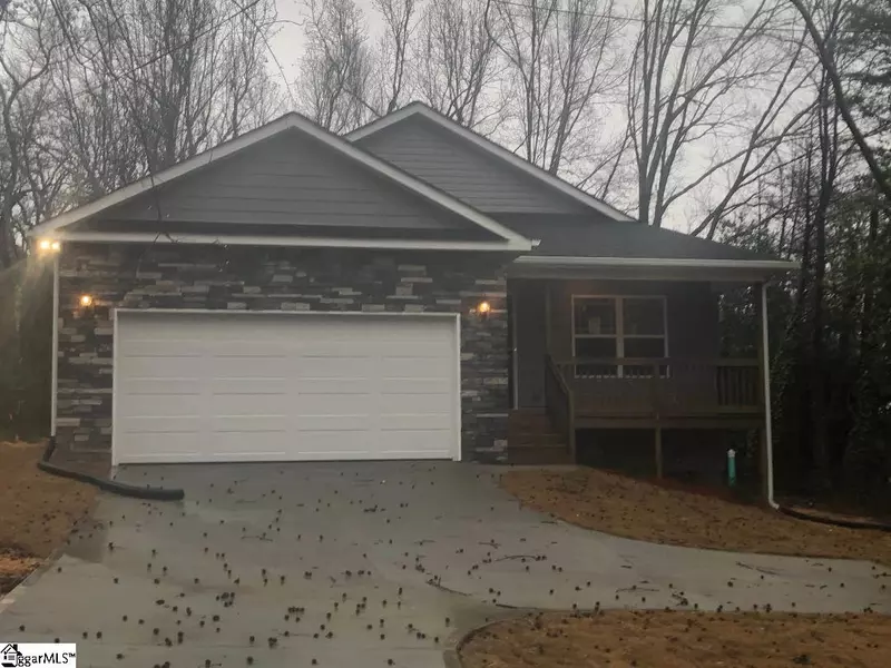 1112 STATE PARK Road, Greenville, SC 29609