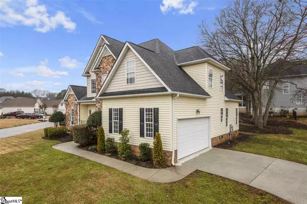 Simpsonville, SC 29681,1 Manorwood Court