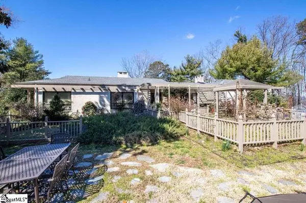 211 Mockingbird Hill Road, Landrum, SC 29356