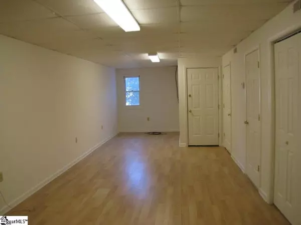 West Columbia, SC 29169-3438,927 Mill Run