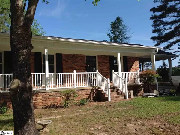 Clinton, SC 29325,215 Teakwood Drive