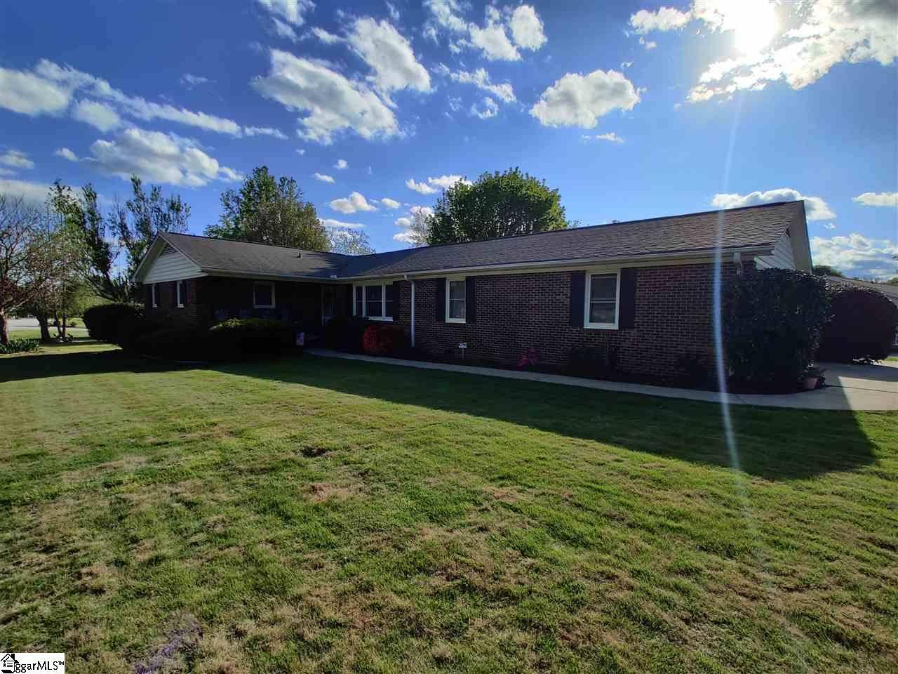 Simpsonville, SC 29681,202 Wemberly Lane