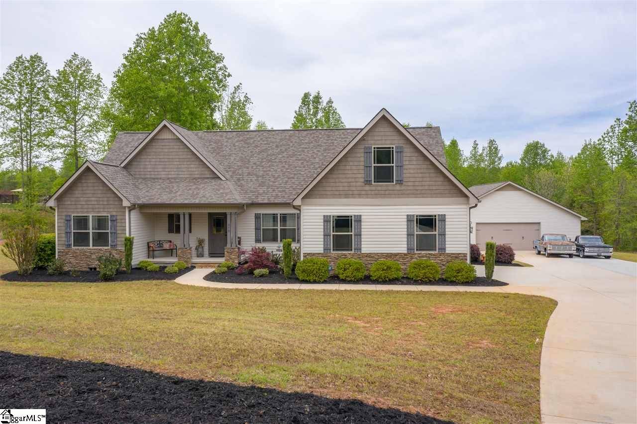 373 Robertson Way, Travelers Rest, SC 29690