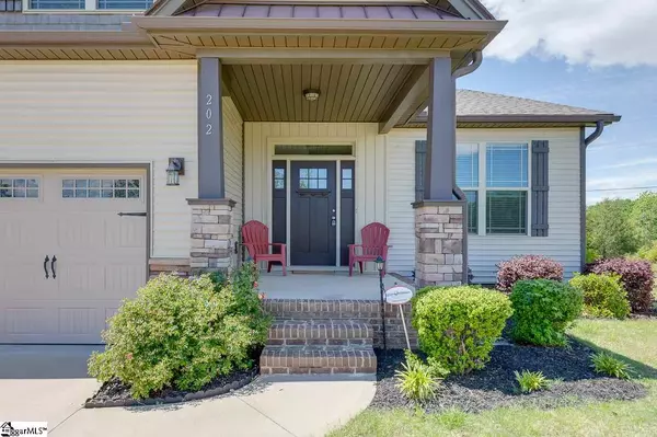 Easley, SC 29642,202 Pineknoll Circle