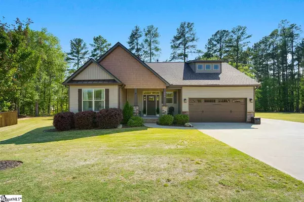 204 Pineknoll Circle, Easley, SC 29642