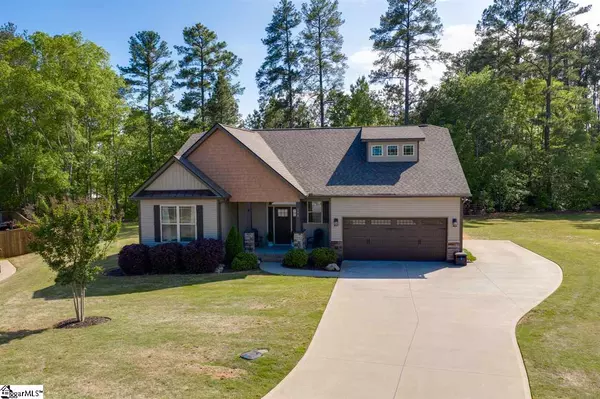 Easley, SC 29642,204 Pineknoll Circle