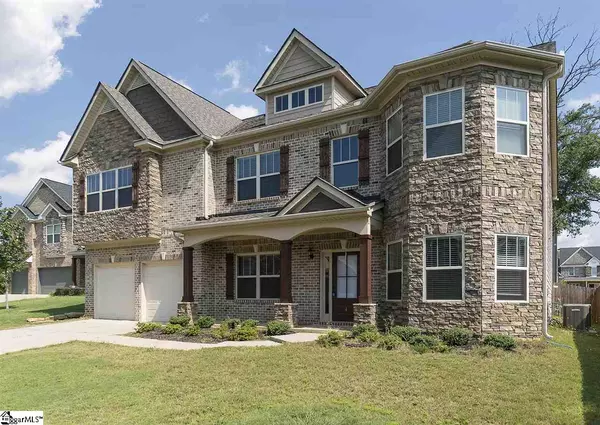 4 Meadow Field Court, Simpsonville, SC 29681