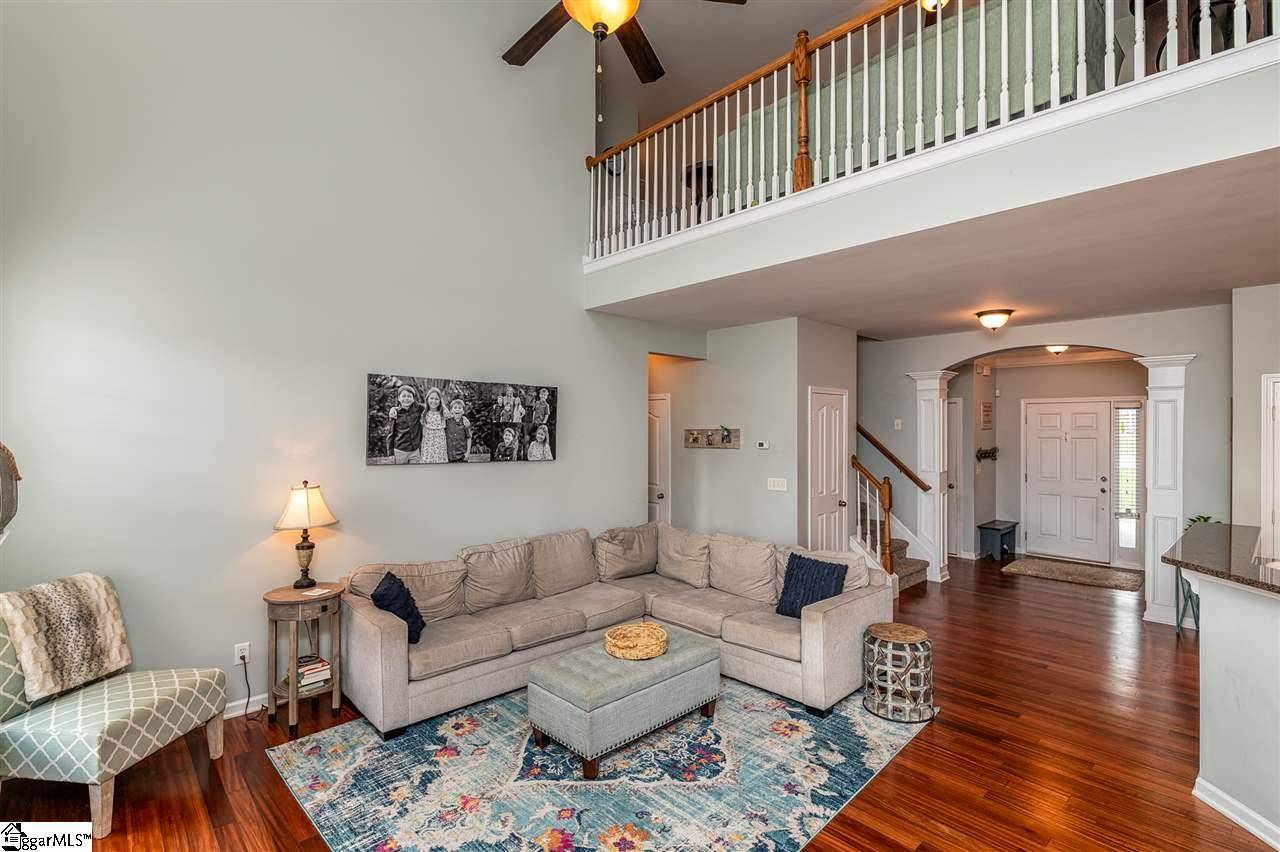 Simpsonville, SC 29681,233 Horsepen Way