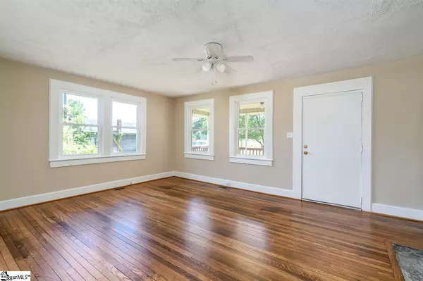 Fountain Inn, SC 29644,1303 S Main Street