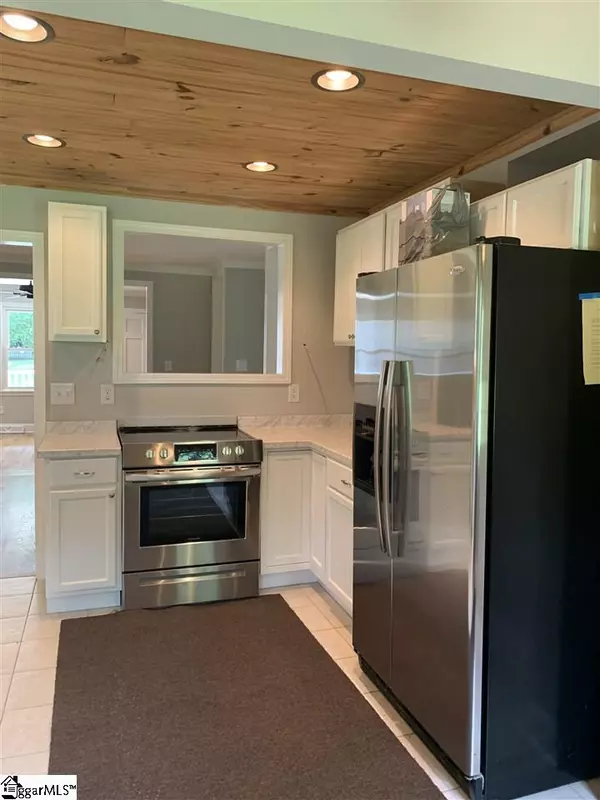 Landrum, SC 29356,707 S Shamrock Avenue