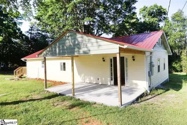 755 Mount Lebanon Road, Campobello, SC 29322