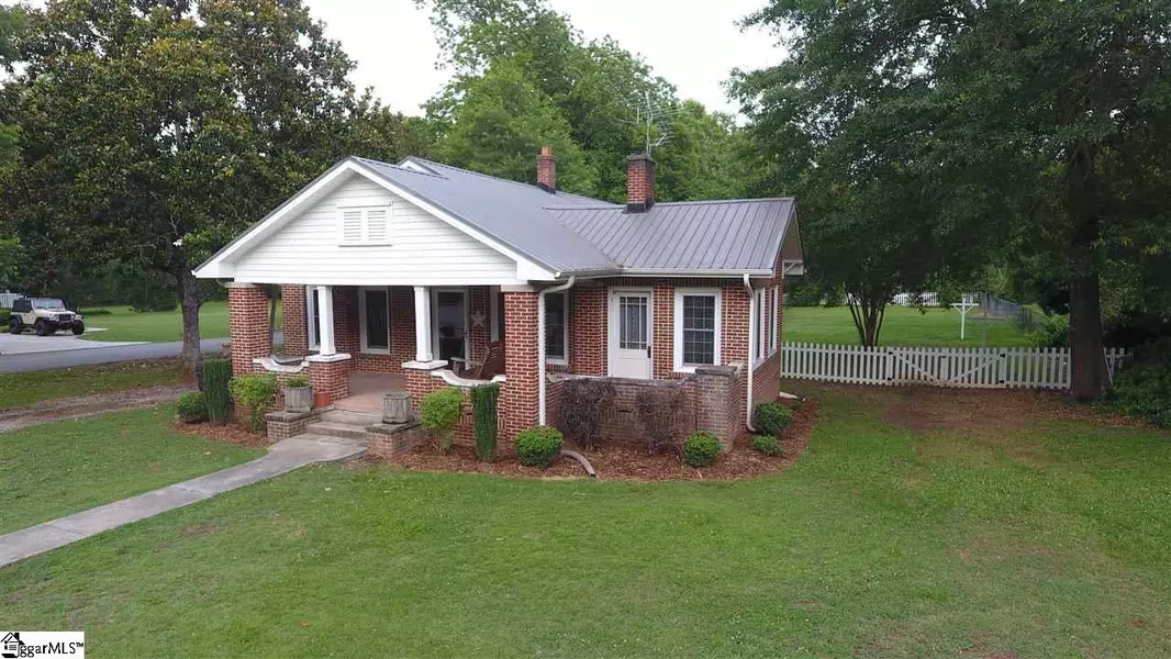 9 Haynes Street, Due West, SC 29639