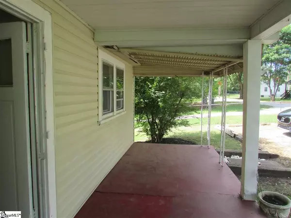 Easley, SC 29640-2725,104 Roper Street